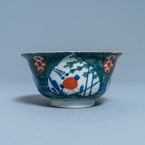 Een collectie polychroom Delfts aardewerk met 'vier-hartendecor', 1e helft 18e eeuw — foto 15