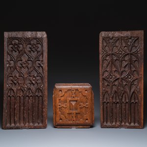 Een collectie van 11 gestoken houten panelen met diverse decors, Frankrijk, Nederland en/of Vlaanderen, 14/16e eeuw — foto 4