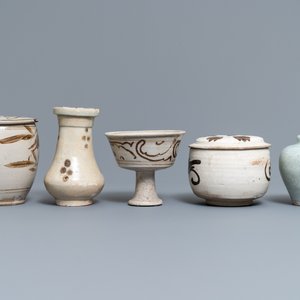 Een collectie van 12 Chinese Cizhou en qingbai stukken, Song, Yuan en later — foto 3