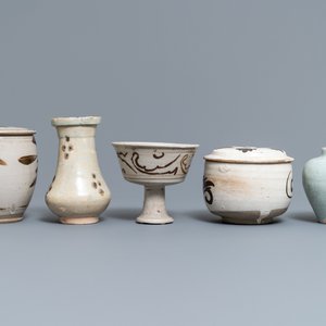 Een collectie van 12 Chinese Cizhou en qingbai stukken, Song, Yuan en later — foto 5