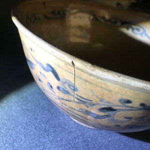 Een collectie van 13 stukken Vietnamees aardewerk, overwegend 14/15e eeuw — foto 22