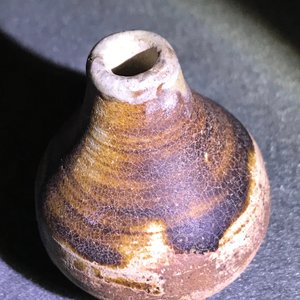 Een collectie van 13 stukken Vietnamees aardewerk, overwegend 14/15e eeuw — foto 7