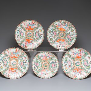 Een collectie van 28 stukken Chinees Canton famille rose porselein, 19e eeuw — foto 3