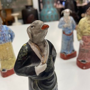 Een complete set met de twaalf dieren uit de Chinese zodiak in famille rose porselein, Hongxian zegelmerk, Republiek — foto 30