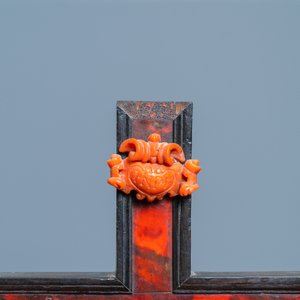 Een crucifix met Christus in koraal, Trapani, Sicilië, Italië, 17e eeuw — foto 5
