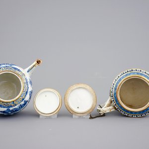 Een deel van een Chinees blauw-wit en verguld theeservies met landschapsdecor, Qianlong, 18e eeuw — foto 8