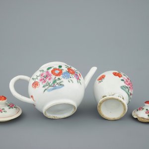 Een deel van een Chinees famille miniatuur theeservies, Qianlong, 18e eeuw — foto 8