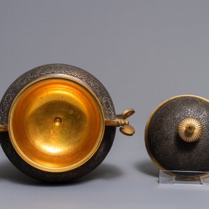 Een deels vergulde bronzen dekselvaas in Qajar-stijl, Frankrijk, 19e eeuw — foto 5