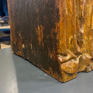 Een deels vergulde polychrome houten groep met 'De Besnijdenis', Vlaanderen, 16e eeuw — foto 16