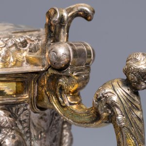 Een deels vergulde zilveren pul met bijbels reliëfdecor, Nathaniel Pressding II, Danzig, Polen, 17e eeuw — foto 14