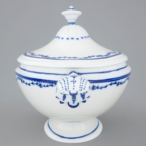 Een dekselterrine in blauw-wit Doorniks porselein, 18e eeuw — foto 2