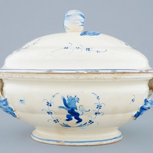 Een dekselterrine in faïence fine, Andenne, 19e eeuw — foto 2