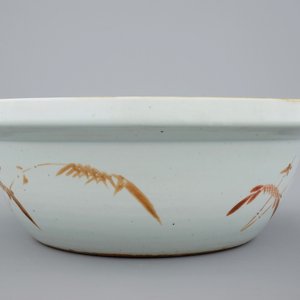 Een diepe Chinese famille rose kom in zgn. Straits porselein, 19e eeuw — foto 4