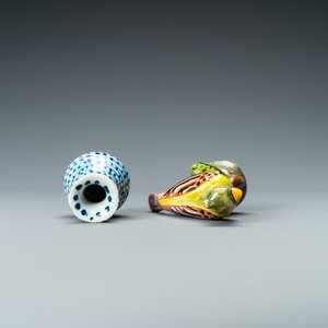 Een diverse collectie blauw-wit en polychroom Delfts aardewerk, 18/19e eeuw — foto 13
