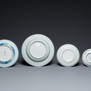 Een diverse collectie Chinees blauw-wit en famille rose porselein, Yongzheng en later — foto 5