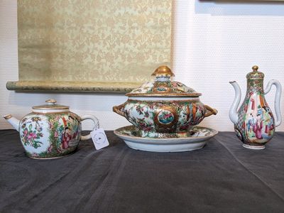 Een diverse collectie Chinees Canton famille rose porselein, 19e eeuw — foto 35