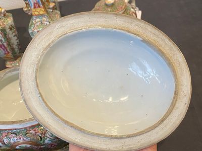 Een diverse collectie Chinees Canton famille rose porselein, 19e eeuw — foto 5
