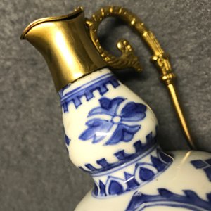 Een diverse collectie Chinees en Japans blauw-wit porselein, Ming en later — foto 53