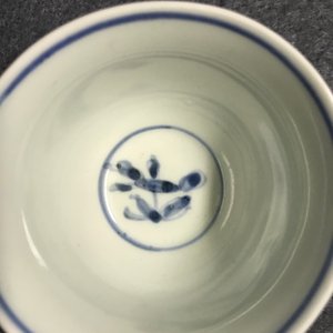 Een diverse collectie Chinees en Japans blauw-wit porselein, Ming en later — foto 55