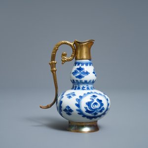 Een diverse collectie Chinees en Japans blauw-wit porselein, Ming en later — foto 10