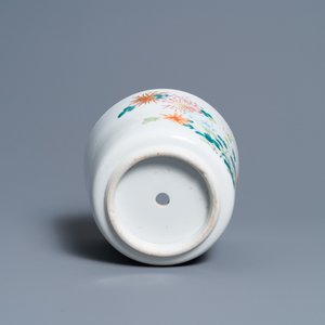 Een diverse collectie Chinees famille rose en blauw-wit porselein, 18/19e eeuw — foto 14