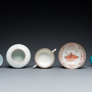 Een diverse collectie Chinees famille rose en monochroom porselein, 18/20e eeuw — foto 14