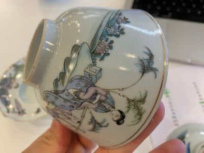 Een diverse collectie Chinees famille rose en qianjiang cai porselein, 19/20e eeuw — foto 21