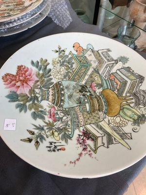 Een diverse collectie Chinees famille rose en qianjiang cai porselein, 19/20e eeuw — foto 14