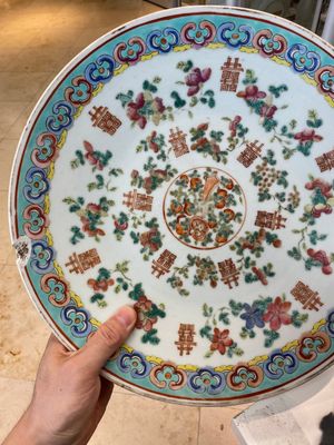 Een diverse collectie Chinees famille rose en qianjiang cai porselein, 19/20e eeuw — foto 24