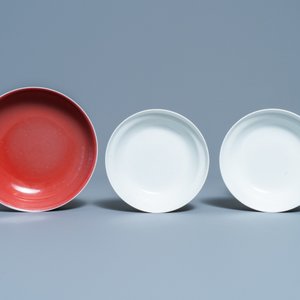 Een diverse collectie Chinees porselein, 19/20e eeuw — foto 2