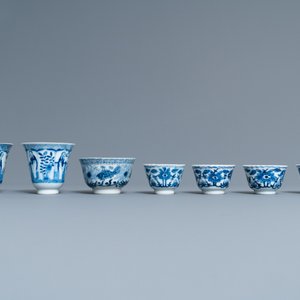 Een diverse collectie Chinees porselein, 19e eeuw — foto 15