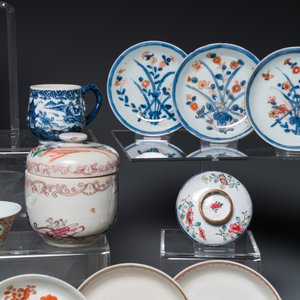 Een diverse collectie Chinees porselein, Kangxi en later — foto 10