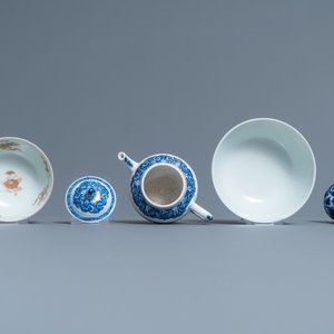 Een diverse collectie Chinees porselein, Kangxi en later — foto 18