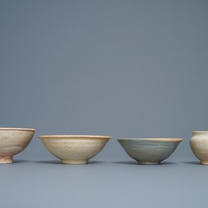 Een diverse collectie Chinees qingbai en crème geglazuurd aardewerk, Song en later — foto 3