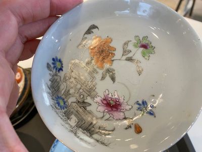 Een diverse collectie Chinese borden, koppen en schotels, Kangxi en later — foto 19