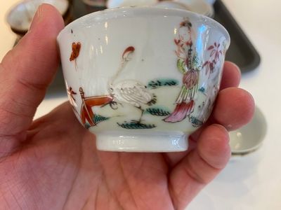 Een diverse collectie Chinese borden, koppen en schotels, Kangxi en later — foto 7