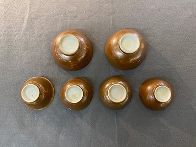 Een diverse collectie Chinese koppen en schotels, 18/19e eeuw — foto 15