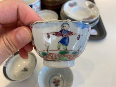 Een diverse collectie Chinese koppen en schotels, 18/19e eeuw — foto 5