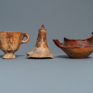 Een diverse collectie deels beschilderd aardewerk, Midden- en Zuid-Amerika — foto 2