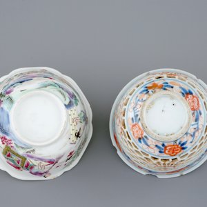 Een dubbelwandige Chinese kom in Imari-stijl, Kangxi en een famille rose kop, Yongzheng — foto 7