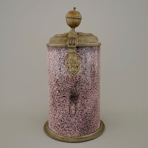Een Duitse faience bierkan met decor van een schaap en met tinnen deksel, 18e eeuw — foto 3