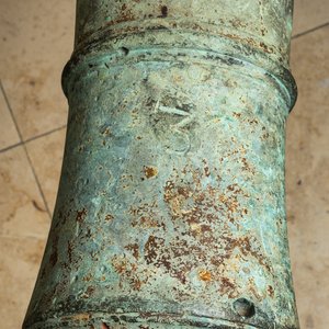 Een Engels bronzen 80 mm kanon met monogram CR voor Karel II van Engeland (1630-1685), gedat. 1665 — foto 9