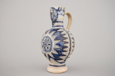 Een "Enghals" kruik, Westerwald, ca. 1600
