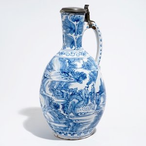 Een erg grote getorste blauw-witte Delftse chinoiserie kan met Antwerps tinnen deksel, 17e eeuw — foto 1