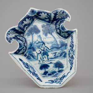 Een fijn blauw-wit Delfts bordje uit een rijstschotel, ca. 1700 — foto 1