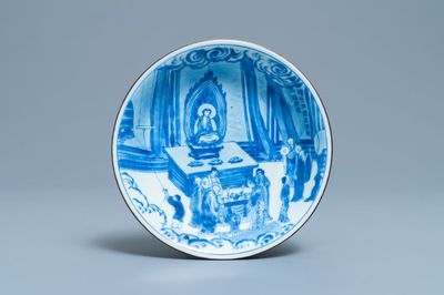 Een fijn Chinees blauw-wit 'Xi Xiang Ji' bord met een tempelscène, Jiajing merk, Kangxi