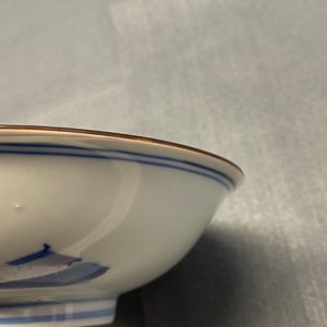 Een fijn Chinees blauw-wit 'Xi Xiang Ji' bord met een tempelscène, Jiajing merk, Kangxi — foto 26