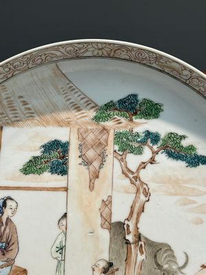 Een fijn Chinees famille rose eierschaal bord met het verhaal van 'De ossenherder en de weefster', Yongzheng — foto 5
