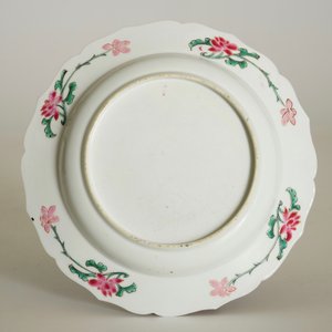 Een fijn Chinees famille rose eierschaal porselein bord, Yongzheng — foto 10