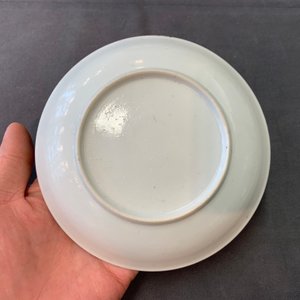 Een fijn Chinees famille rose eierschaal schoteltje, Yongzheng — foto 9